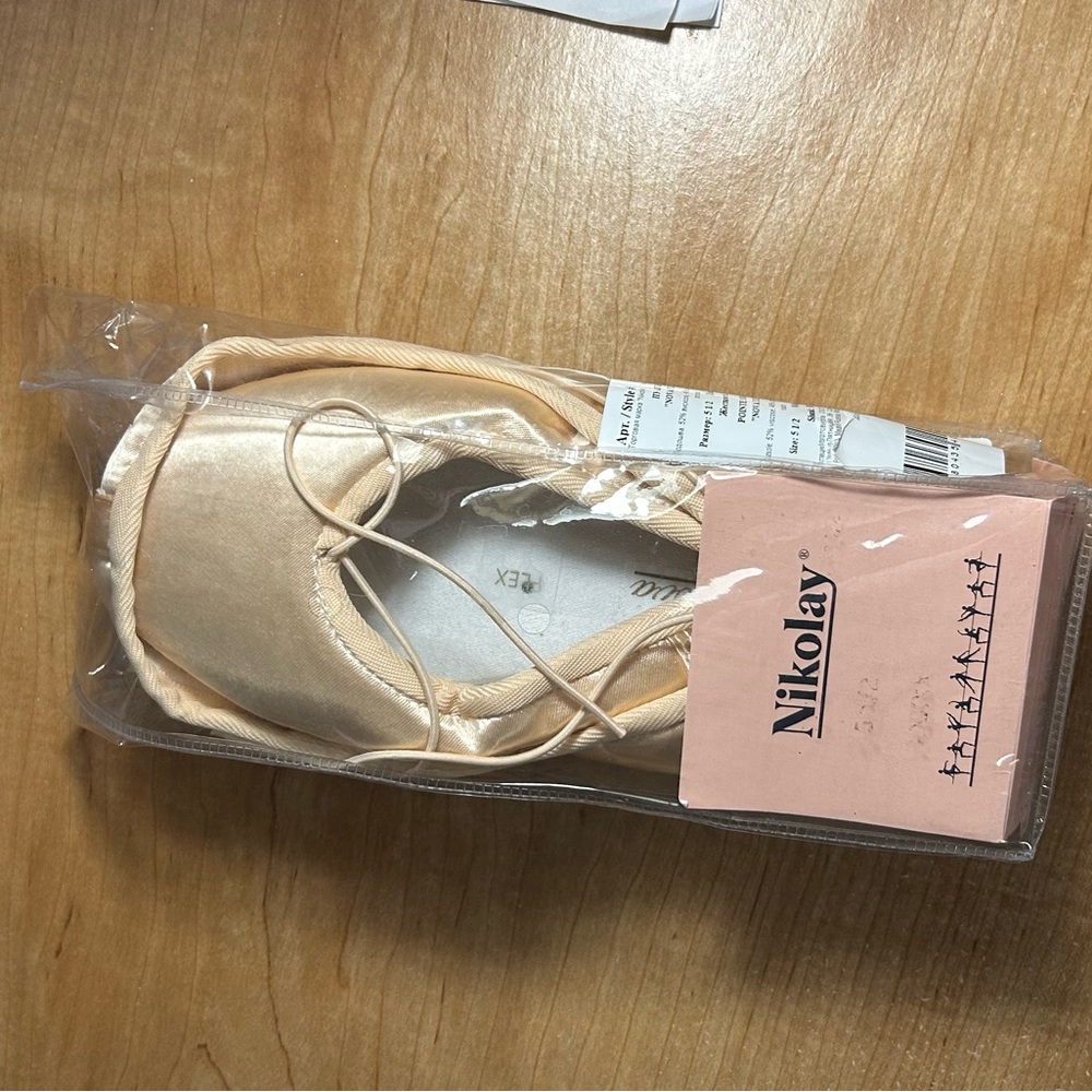 Nikolay Nova Flex pointe shoes
